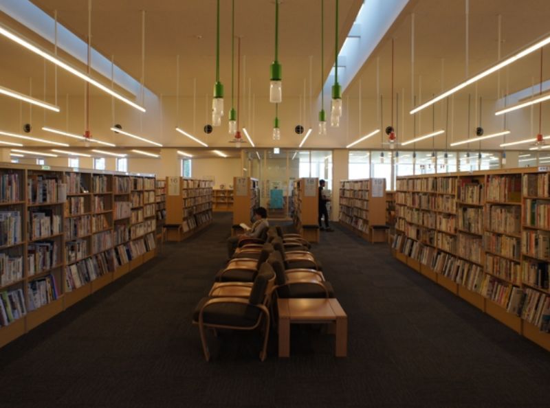 安曇野市中央図書館