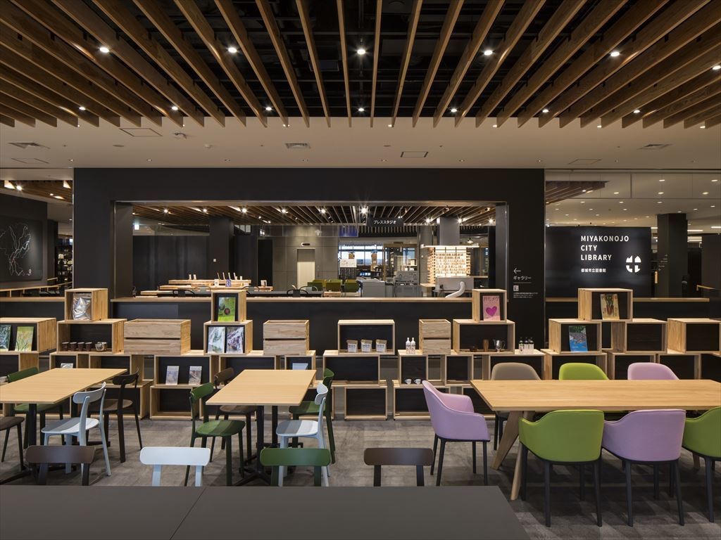 都城市立図書館,Mall Market,カフェショップ「市庭(いちば)」