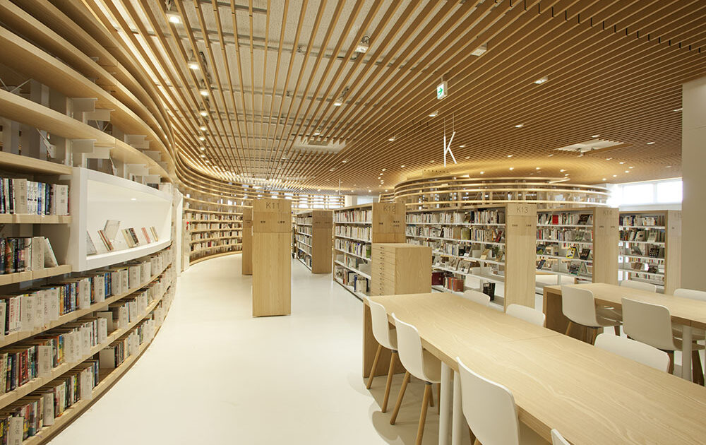 菊池市中央図書館 （菊池市生涯学習センター KiCROSS） | 菊池渓谷を