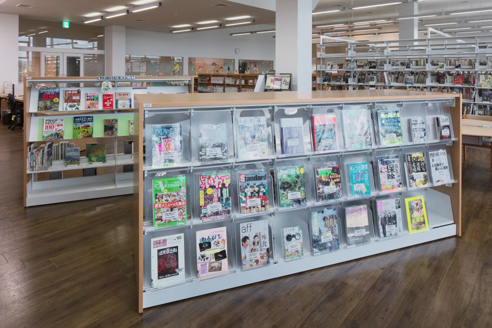 滝沢市立湖山図書館,展示架,雑誌架LMA