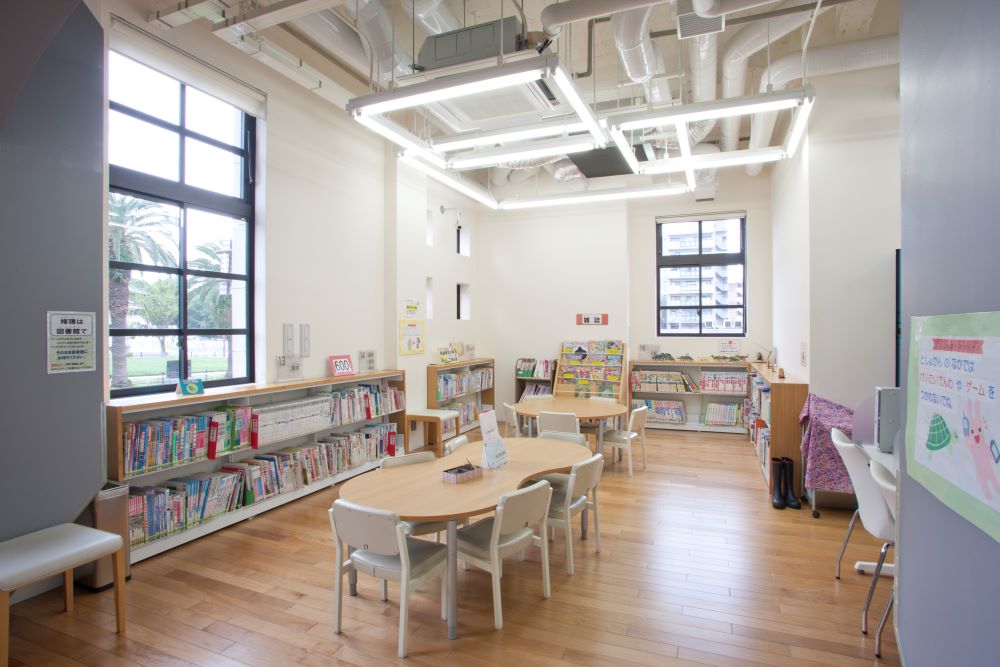 北九州市立戸畑図書館,木金ライブラ書架LMA