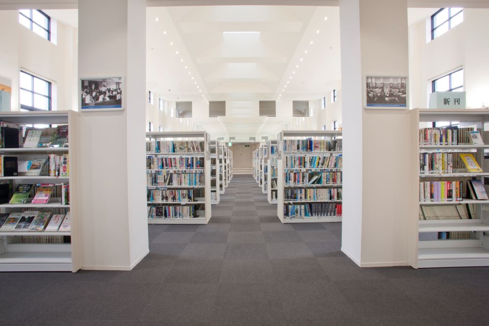 北九州市立戸畑図書館,木金ライブラ書架LMA
