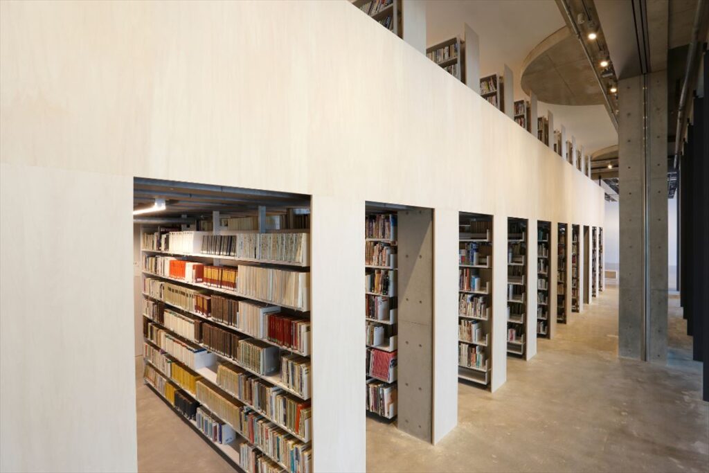 岐阜市立中央図書館(みんなの森ぎふメディアコスモス),ライブラ書架LSA
