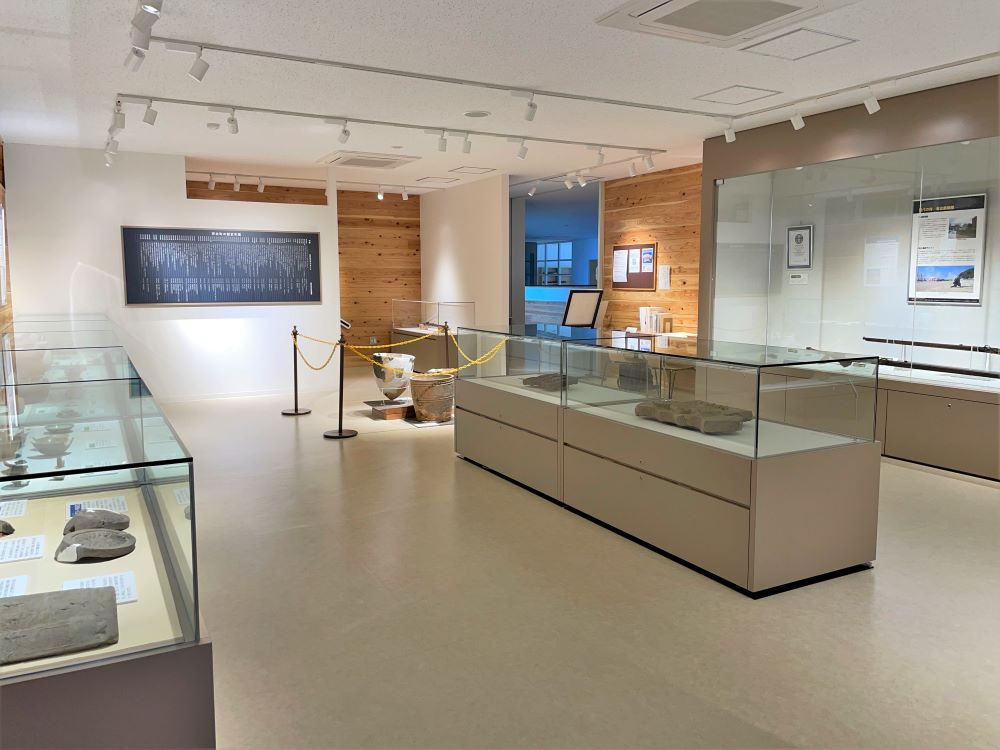 芦北町総合コミュニティセンター, 展示ケース