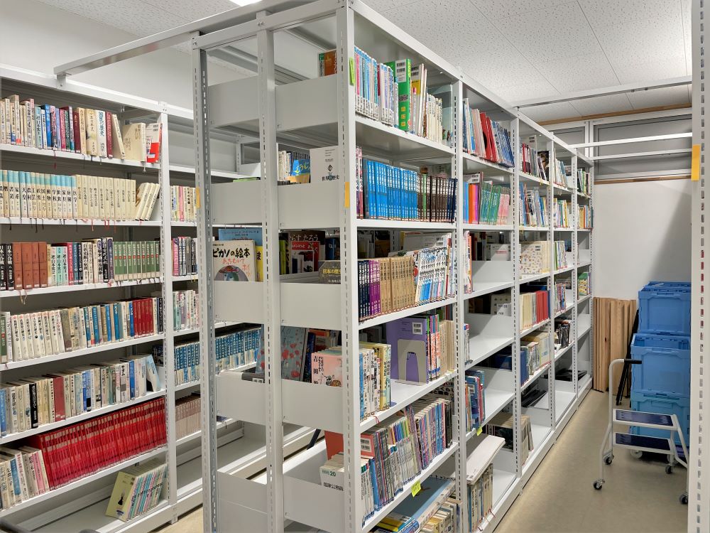 芦北町総合コミュニティセンター, スチール書架KCJA