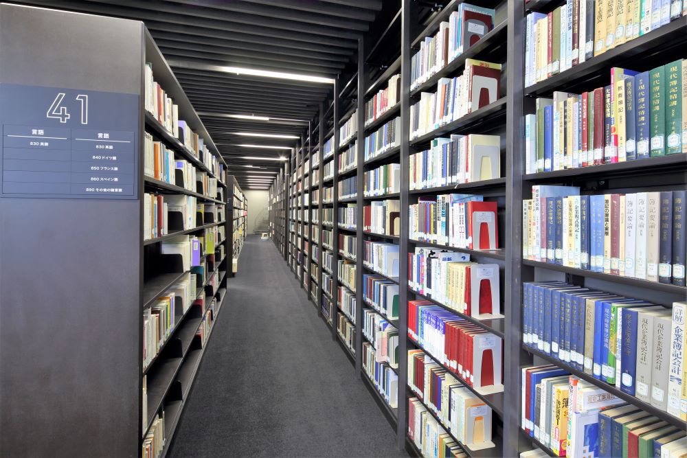 龍谷大和顔館,木金書架KBM,木金ライブラ書架LMW