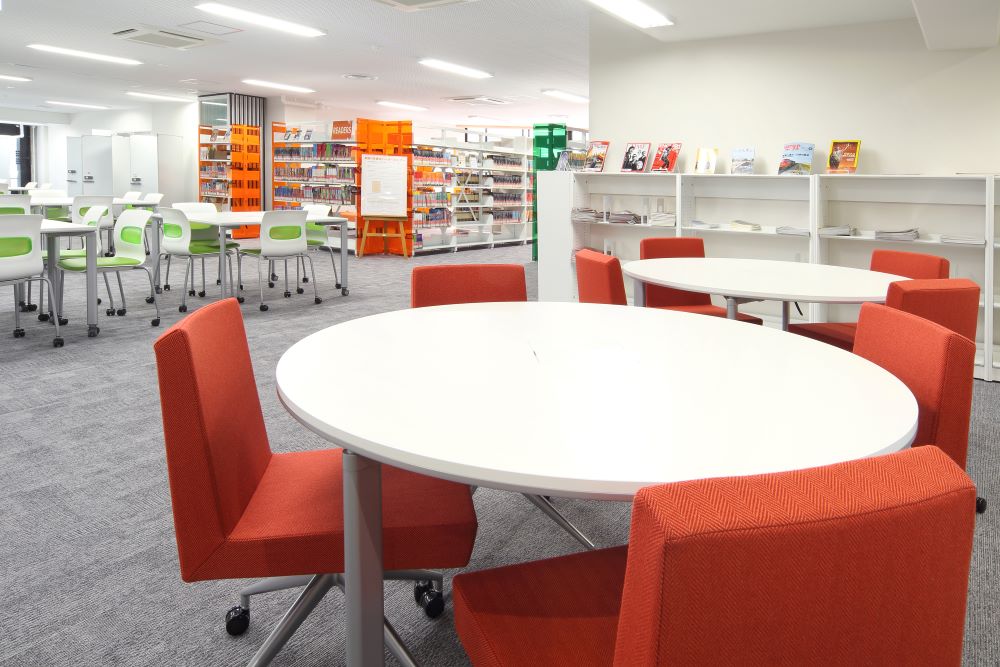 東北大学附属図書館本館,閲覧席