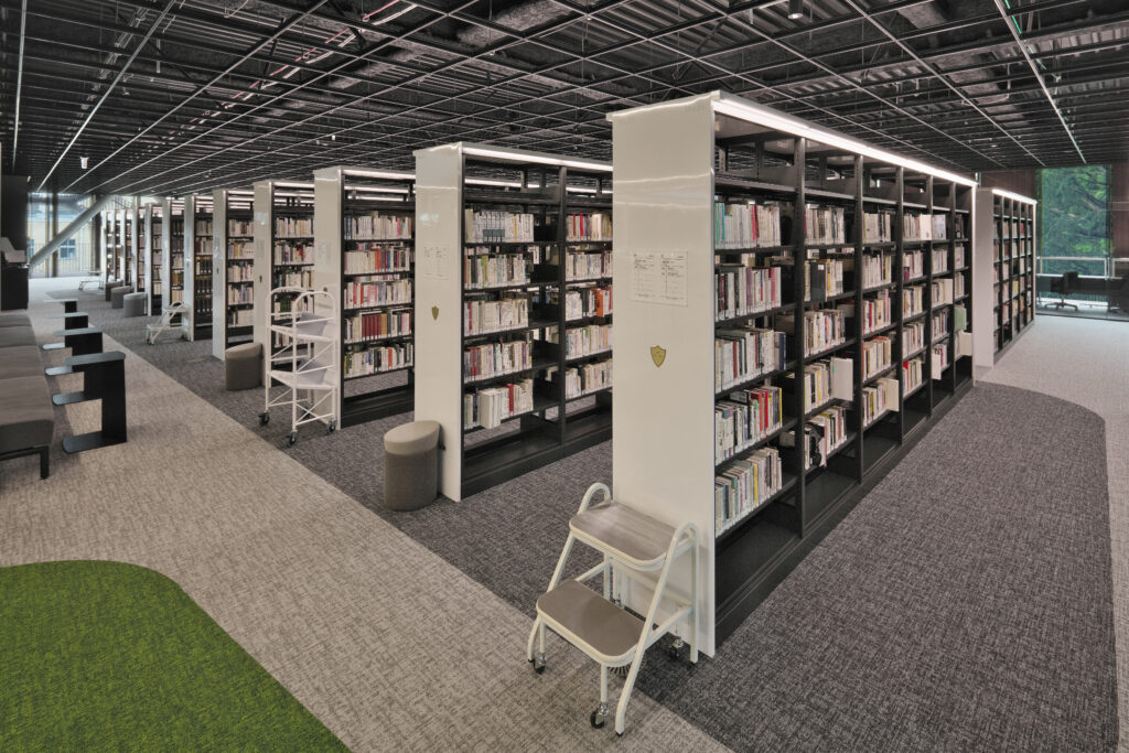 青山学院大学 マクレイ記念館6