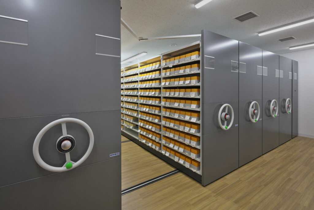 青山学院大学 マクレイ記念館13
