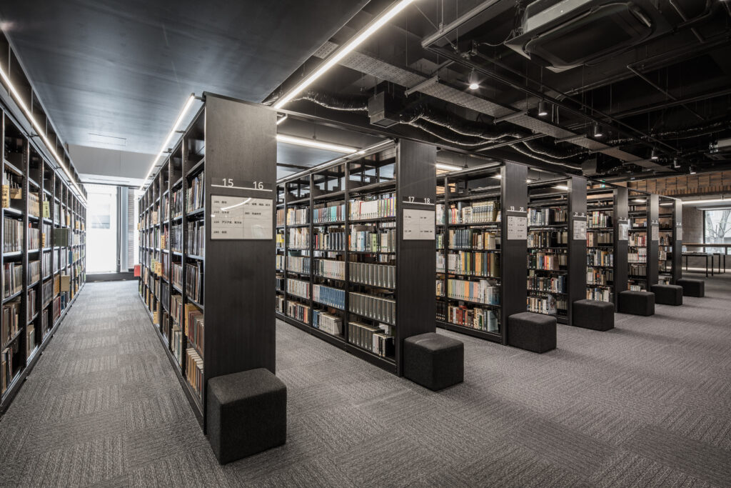 神奈川大学 横浜キャンパス図書館3