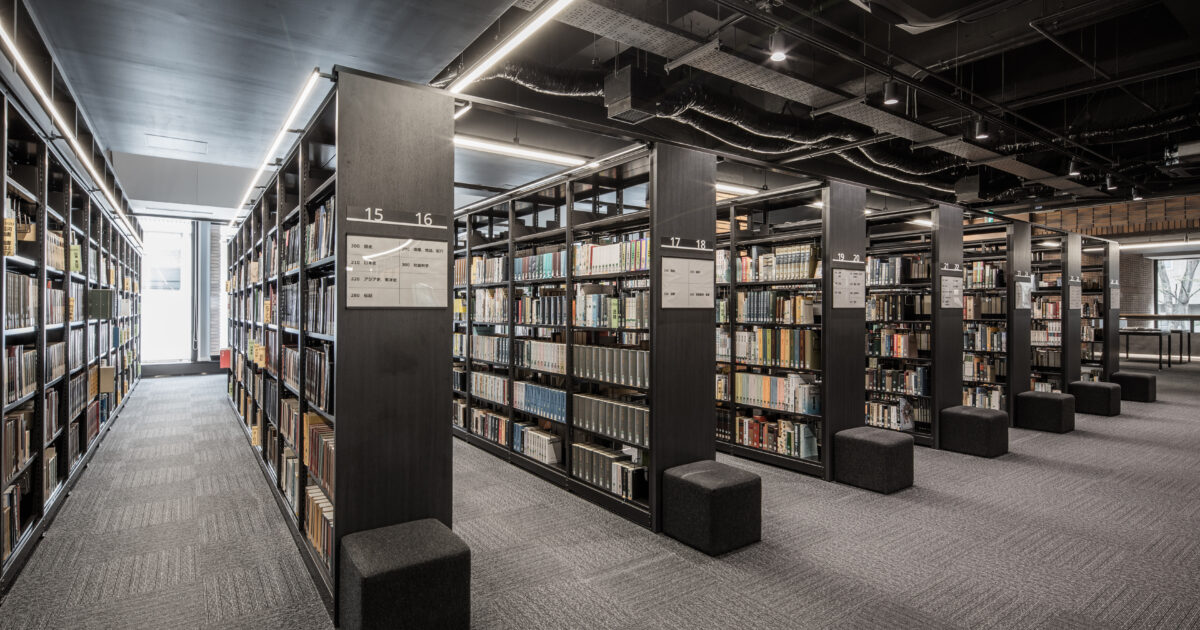 神奈川大学 横浜図書館 | 外観はそのままに、学生が訪れやすく開かれた