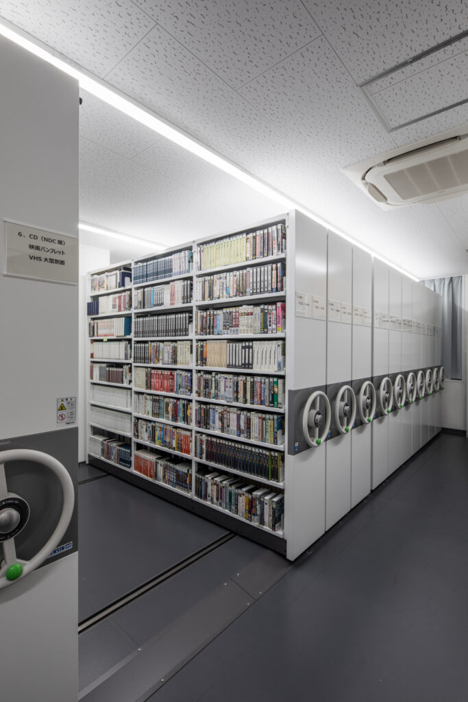 神奈川大学 横浜キャンパス図書館9