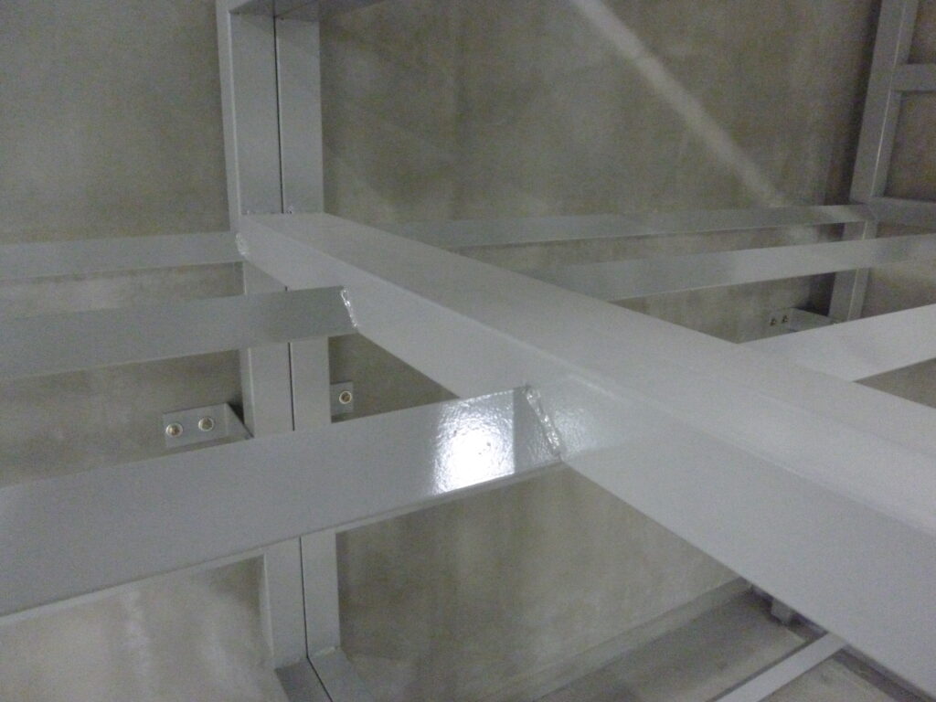 タイヤラック タイヤ受材