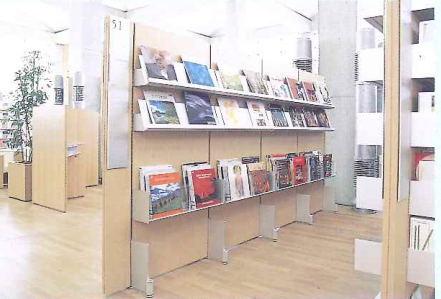 大分県立図書館　LD架(ウォール式)