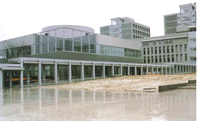 愛知県立大学附属図書館全景