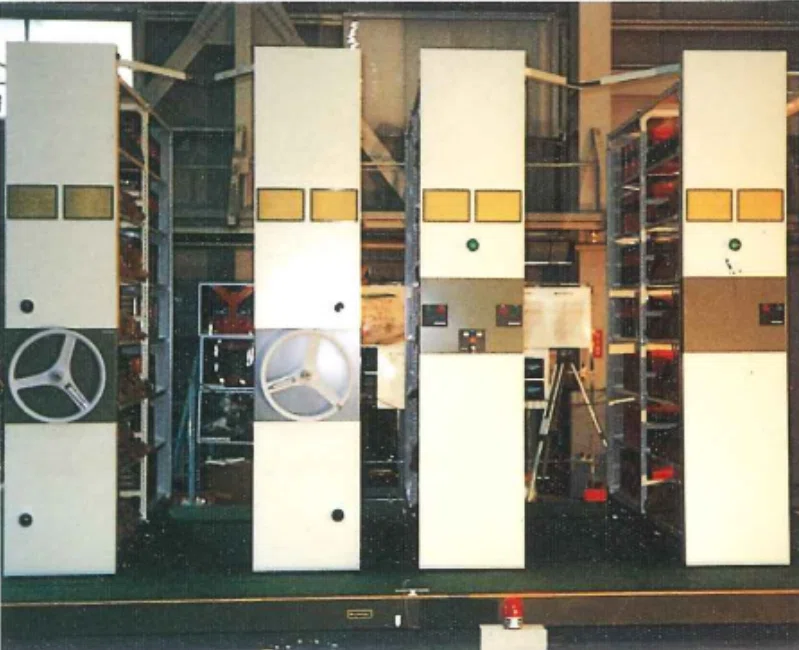 1980_移動棚振動実験の様子