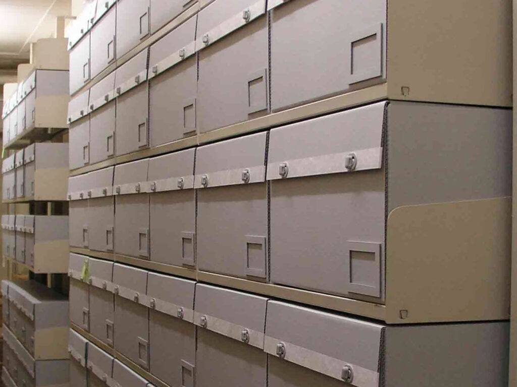 中性紙保存箱,組立式棚はめ込み箱,資料保存器材