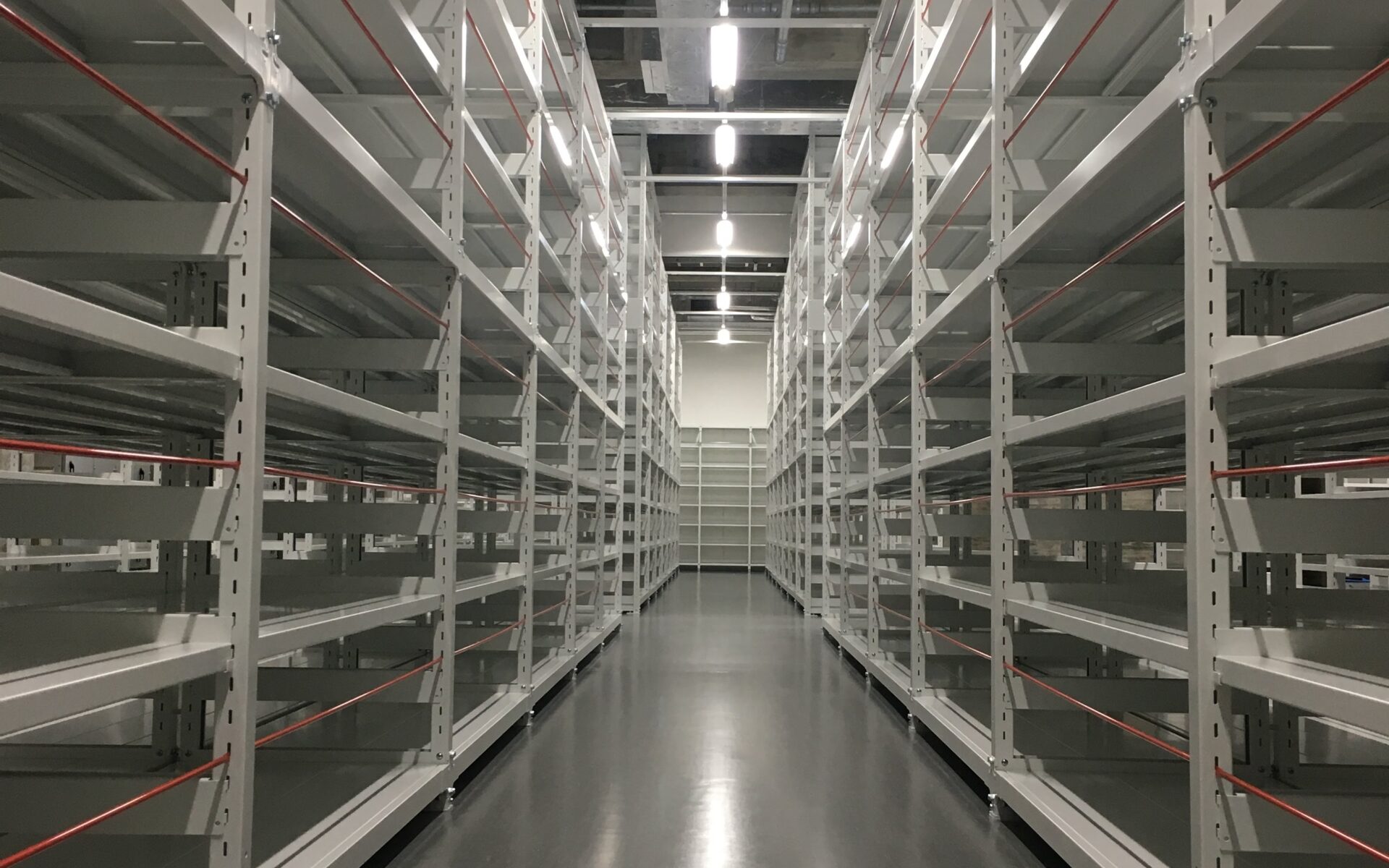 急募！頑丈な重量ラック 金剛整理棚 物品棚スチール棚 分解済みです 中